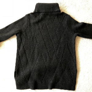 VINCE Traveling cable turtleneck sweater